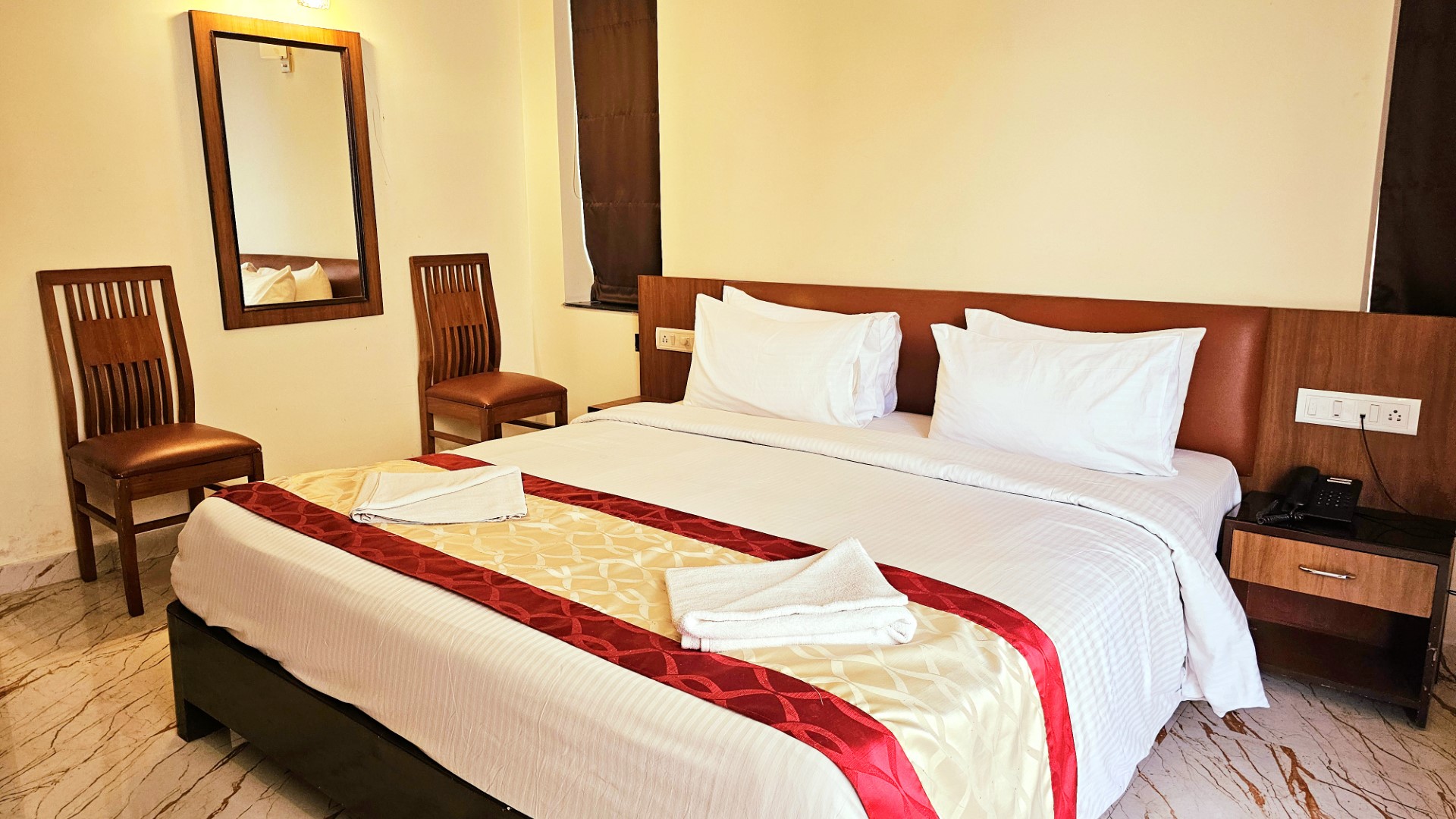 Semi Premium Room 